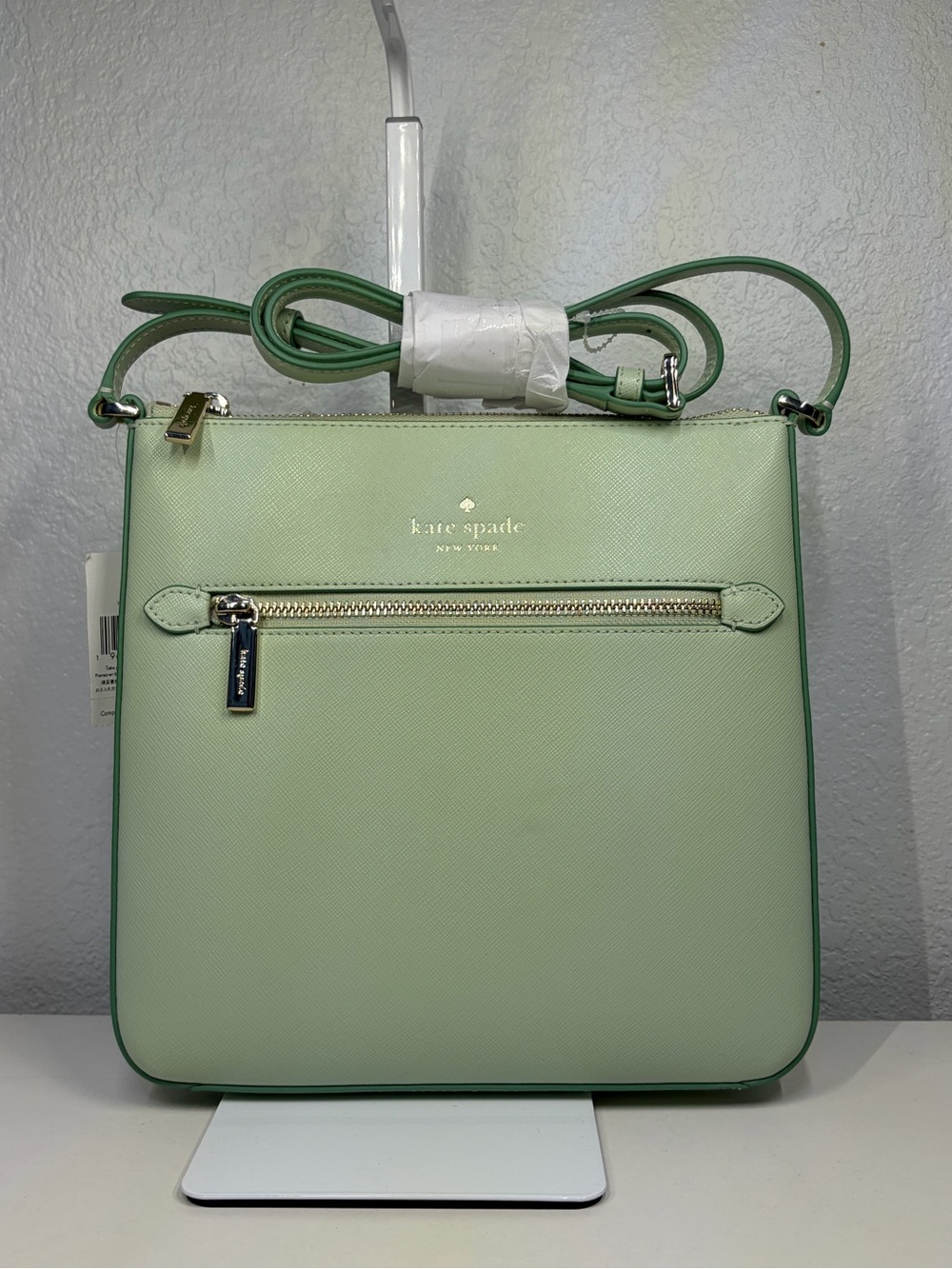 NWT Kate Spade Sadie North South
Crossbody Light Olive Green leather bag!
